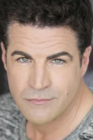 Photo of Michael Murray from the Latest Netflix gallery