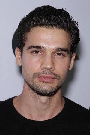 Steven Strait photo