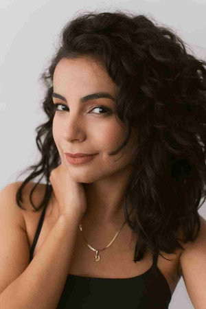 Photo of Amanda Nobre from the Latest Netflix gallery