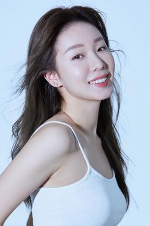 Photo of Annatalia Yi from the Latest Netflix gallery