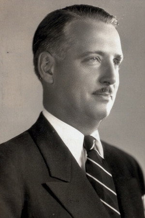 Photo of Robert Gleckler from the Latest Netflix gallery