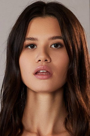 Photo of Evelin Elle from the Latest Netflix gallery
