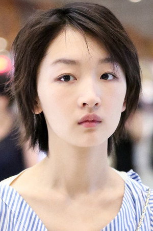 Zhou Dongyu photo