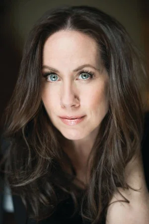 Photo of Miriam Shor from the Latest Netflix gallery