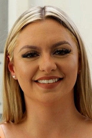 Photo of Gypsy Rose from the Latest Netflix gallery