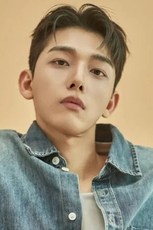 Photo of Yoo Jin-seok from the Latest Netflix gallery