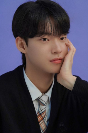 Photo of Jeon Geon-hu from the Latest Netflix gallery