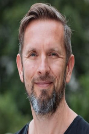 Photo of Steve Aplin from the Latest Netflix gallery