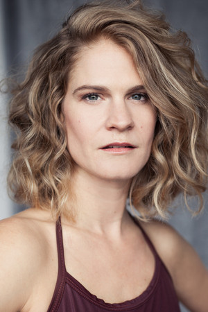 Photo of Eve Gadouas from the Latest Netflix gallery
