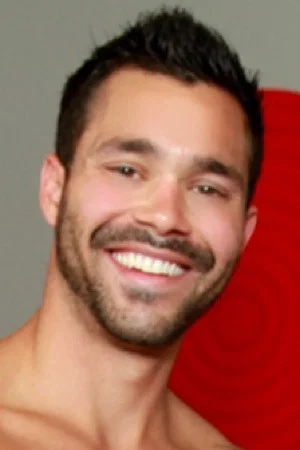 Photo of Sergio Valen from the Latest Netflix gallery