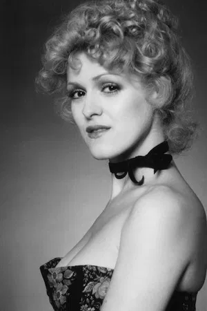 Bernadette Peters photo