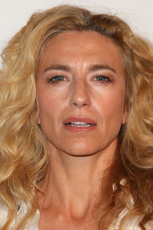Claudia Black photo