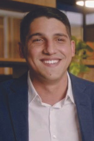 Photo of Elton Mesquita from the Latest Netflix gallery