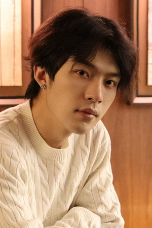 Photo of Wang Jinghan from the Latest Netflix gallery