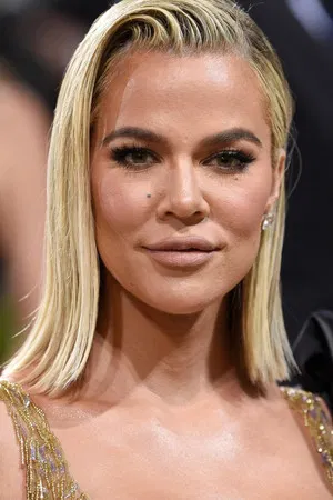 Khloé Kardashian photo