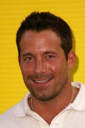 Johnny Messner photo