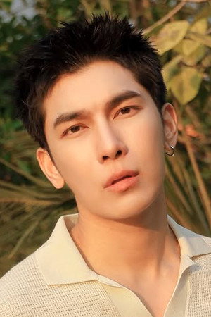 Photo of Suppasit Jongcheveevat from the Latest Netflix gallery