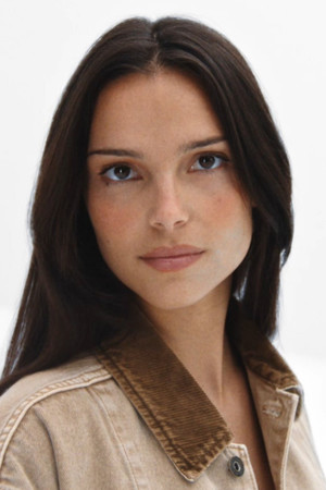 Photo of Inde Navarrette from the Latest Netflix gallery