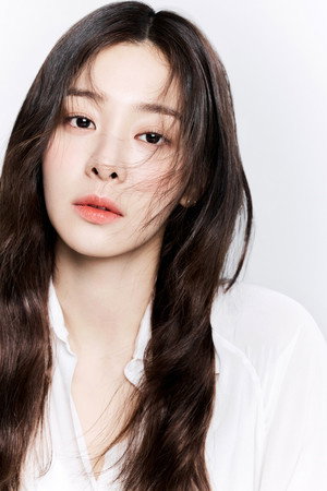 Photo of Seol In-a from the Latest Netflix gallery