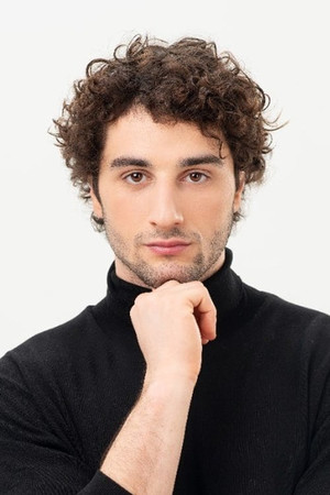Photo of Agustín Della Corte from the Latest Netflix gallery