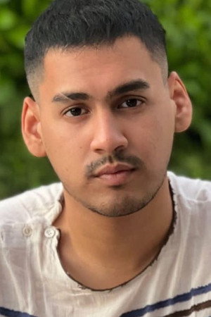 Photo of Diza Refengga from the Latest Netflix gallery