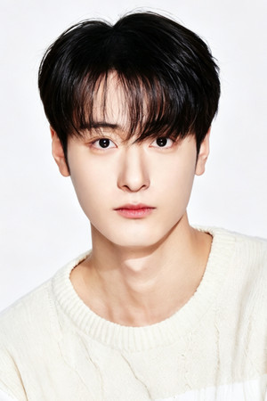 Photo of Lee Woo-jin from the Latest Netflix gallery