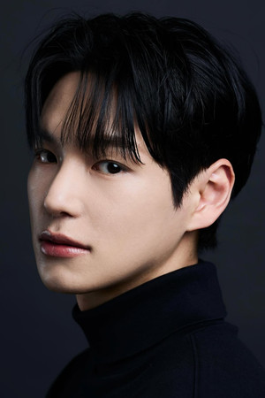 Photo of Heo Chan from the Latest Netflix gallery