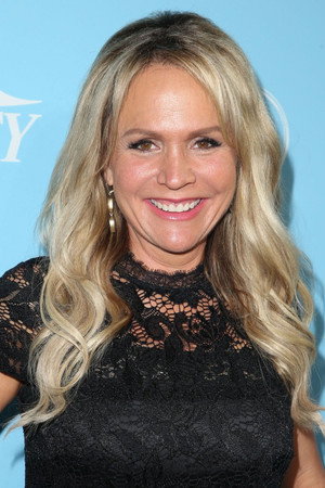 Barbara Alyn Woods photo