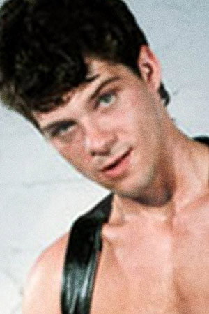 Photo of Michael Cummings from the Latest Netflix gallery