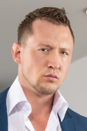 Photo of Pierce Paris from the Latest Netflix gallery