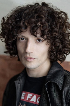 Photo of Lee Bridgman from the Latest Netflix gallery
