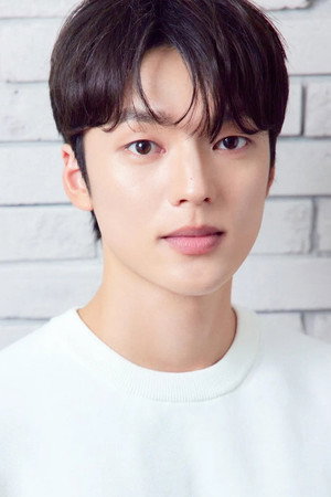 Photo of Han Hyeon-jun from the Latest Netflix gallery