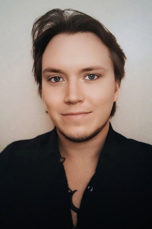 Photo of Jonathan Sand from the Latest Netflix gallery