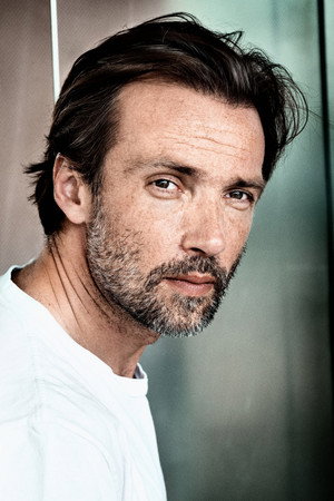 Photo of Lucas Gregorowicz from the Latest Netflix gallery