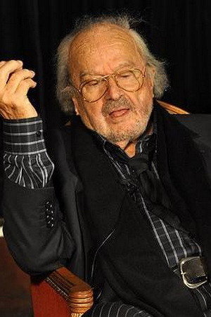 Photo of José Bénazéraf from the Latest Netflix gallery
