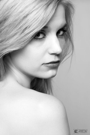 Photo of Amber Anne from the Latest Netflix gallery