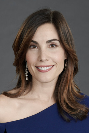 Carly Pope photo