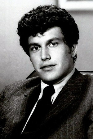 Photo of David Arkin from the Latest Netflix gallery