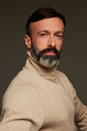 Photo of Alberto Hidalgo from the Latest Netflix gallery