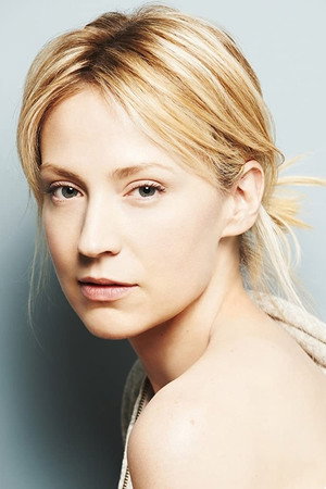 Beth Riesgraf photo