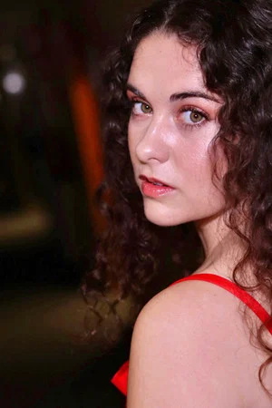 Photo of Aina Picarolo from the Latest Netflix gallery