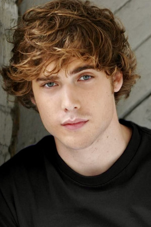 Dustin Milligan photo