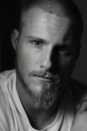 Alexander Ludwig photo