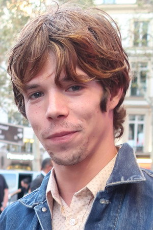 Photo of Phénix Brossard from the Latest Netflix gallery