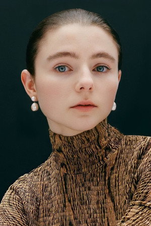 Thomasin McKenzie photo