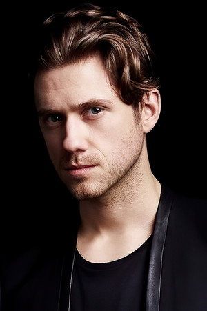 Aaron Tveit photo