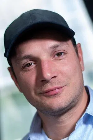 Photo of Alexis Manenti from the Latest Netflix gallery