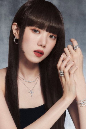 Photo of Lee Sung-kyung from the Latest Netflix gallery