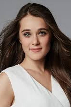 Photo of Júlia Mentes from the Latest Netflix gallery