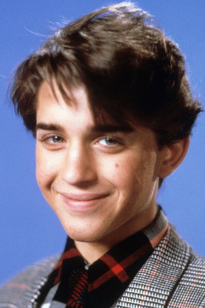 Photo of Ilan Mitchell-Smith from the Latest Netflix gallery